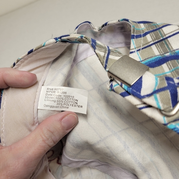 Hat - Picture 4 of 4